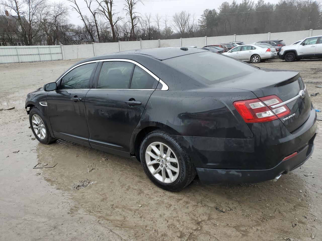 2013 Ford Taurus - Image 2