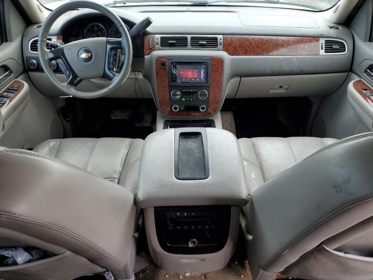 2007 Chevrolet Suburban - Image 8
