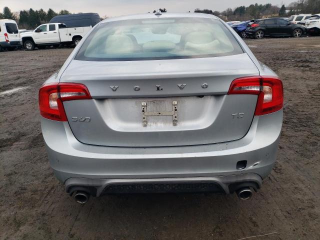  VOLVO S60 2018 Silver
