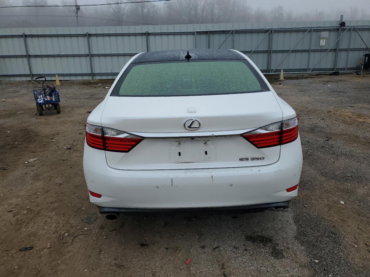 2013 Lexus ES - Image 6