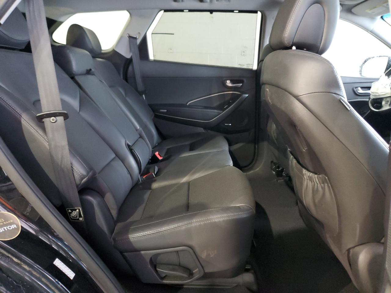 2015 Hyundai Santa Fe - Image 11
