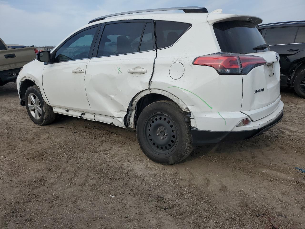 2018 Toyota RAV 4 - Image 2