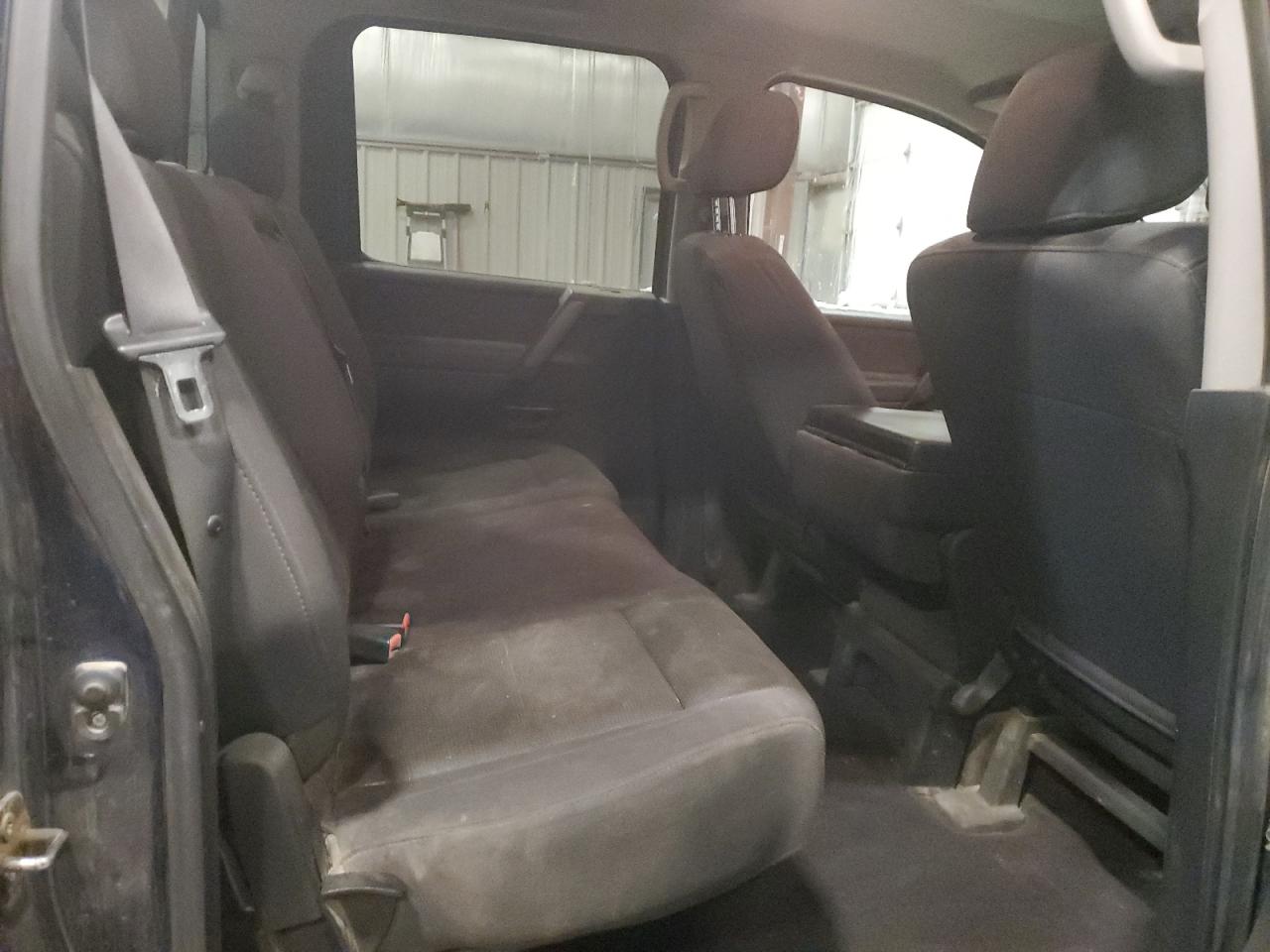 2008 Nissan Titan - Image 10