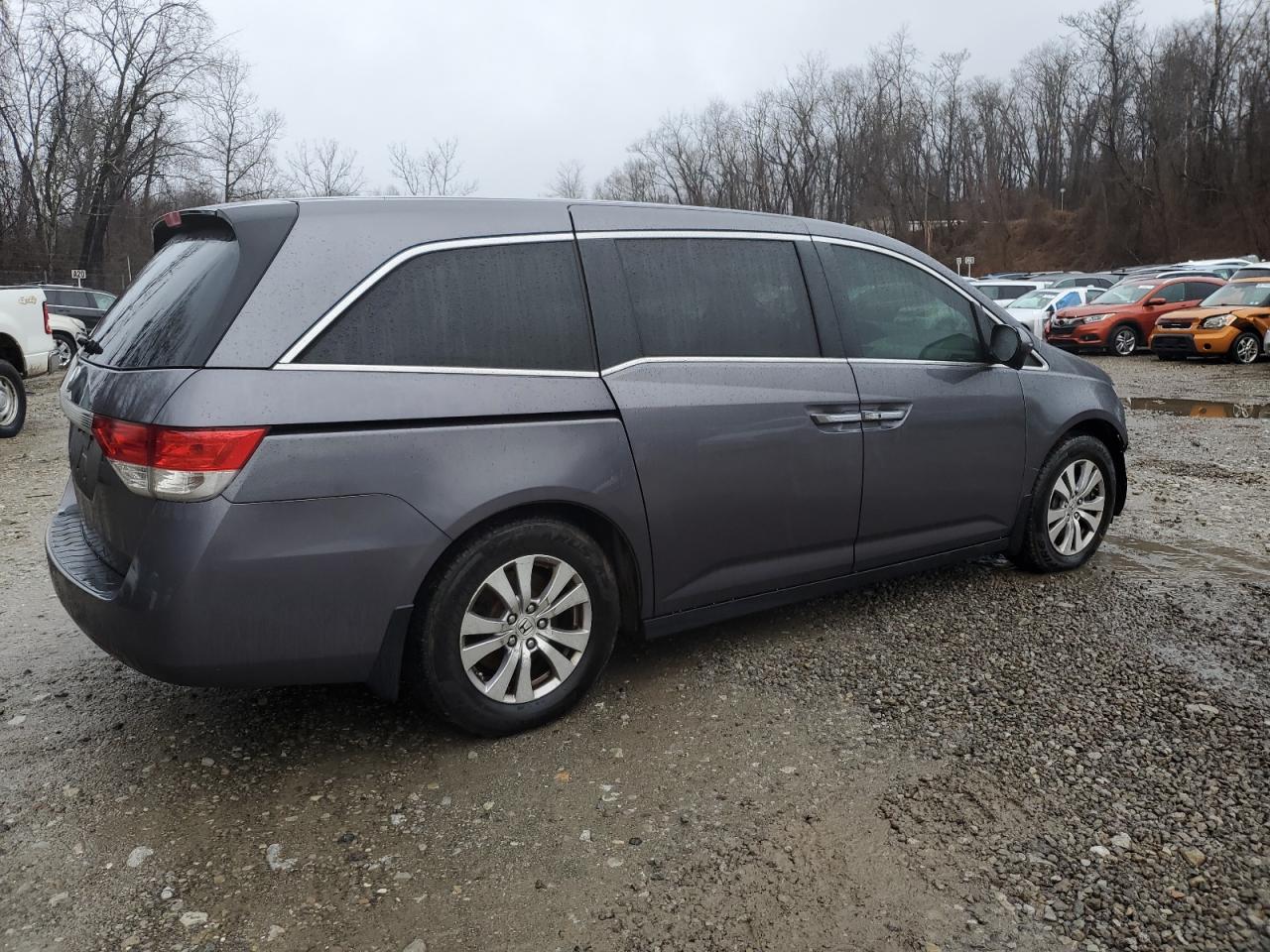 2016 Honda Odyssey - Image 3