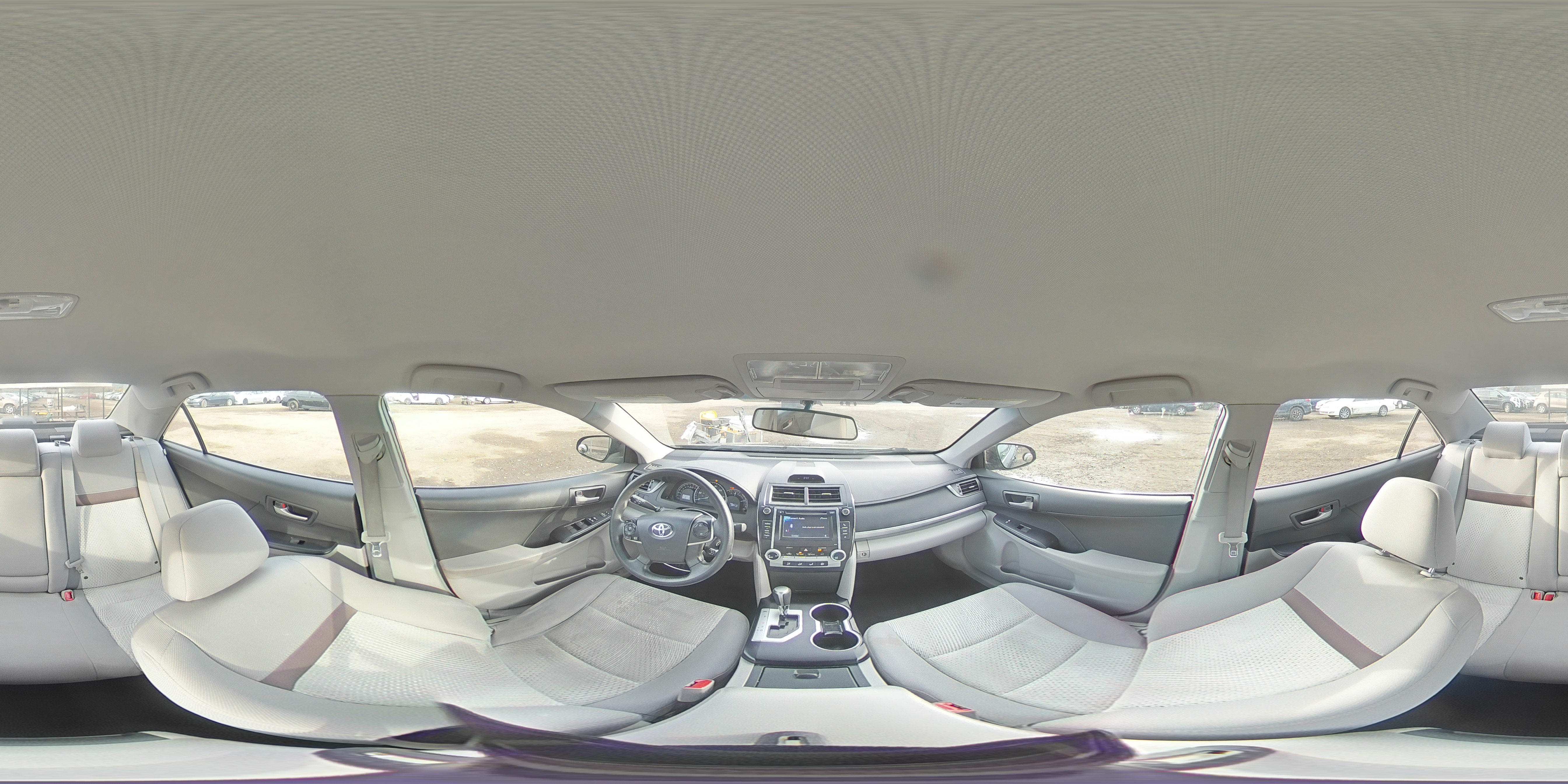 2013 Toyota Camry - Image 12