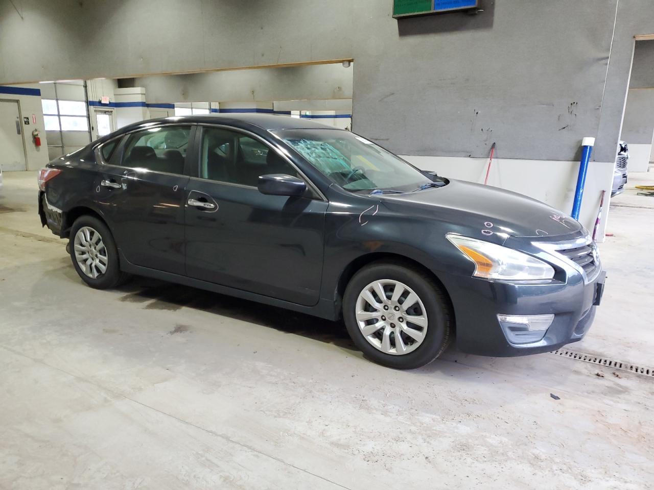 2013 Nissan Altima - Image 4