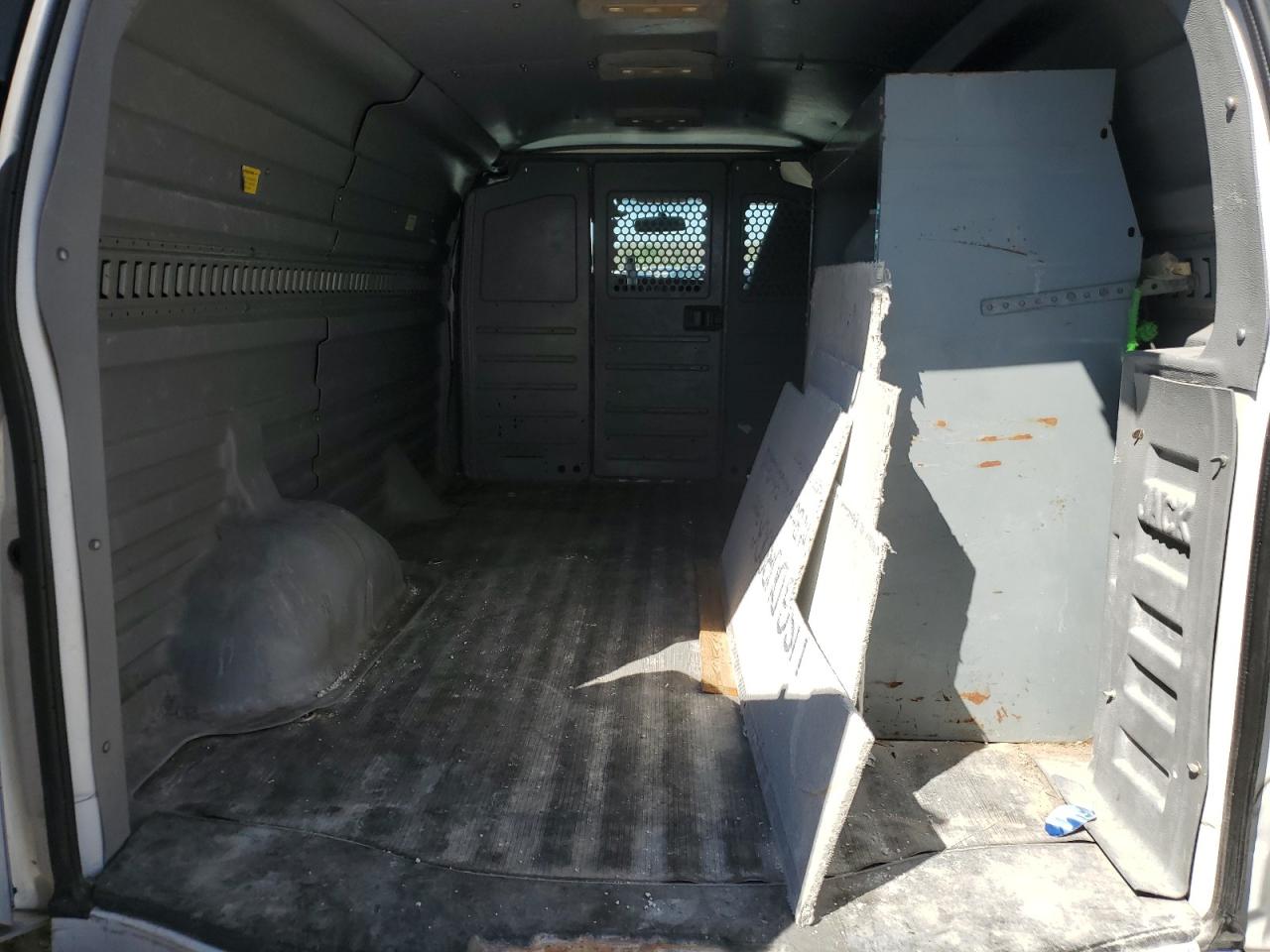2018 Chevrolet Express G2500 VIN: 1GCWGAFG0J1333035 Lot: 44319615