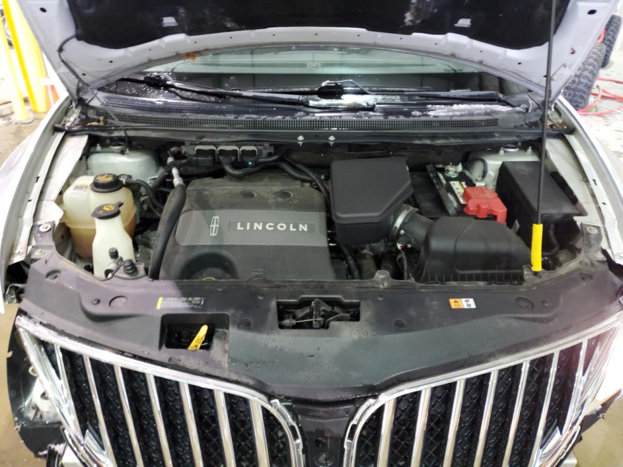2015 Lincoln MKX - Image 11