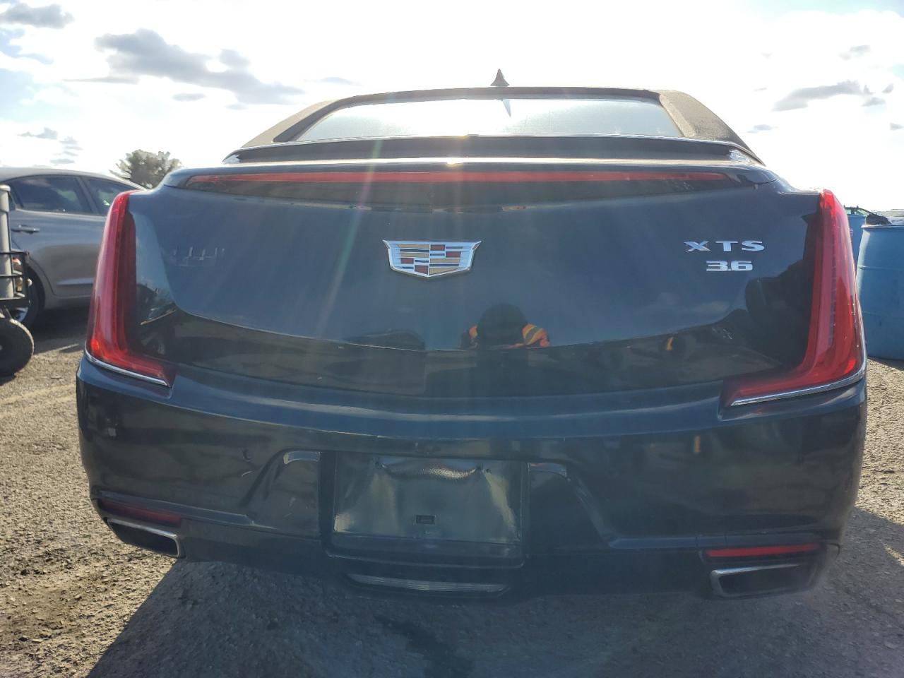 2018 Cadillac Xts Luxury VIN: 2G61M5S33J9163877 Lot: 45847025