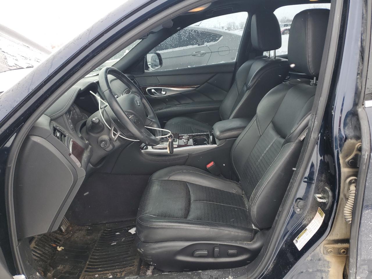 2019 Infiniti Q70 - Image 7