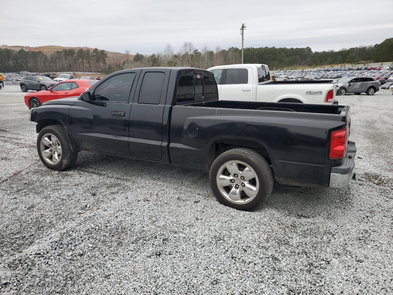 2006 Dodge Dakota - Image 2