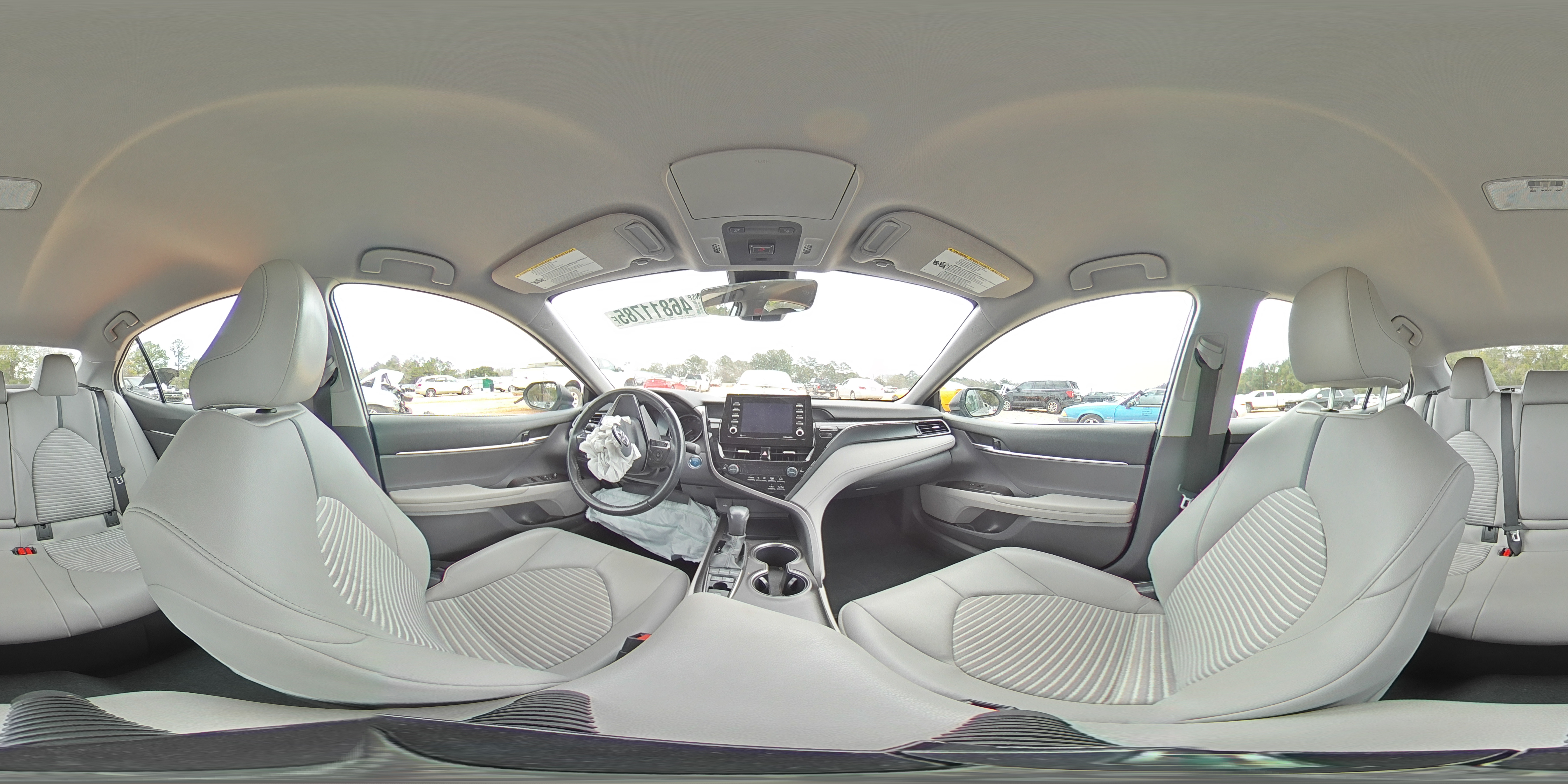2022 Toyota Camry - Image 13
