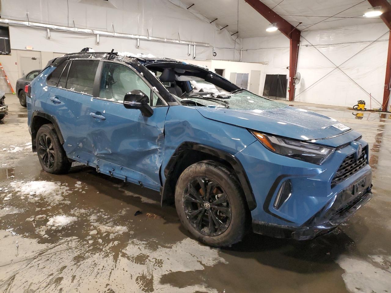 2024 Toyota RAV 4 - Image 4