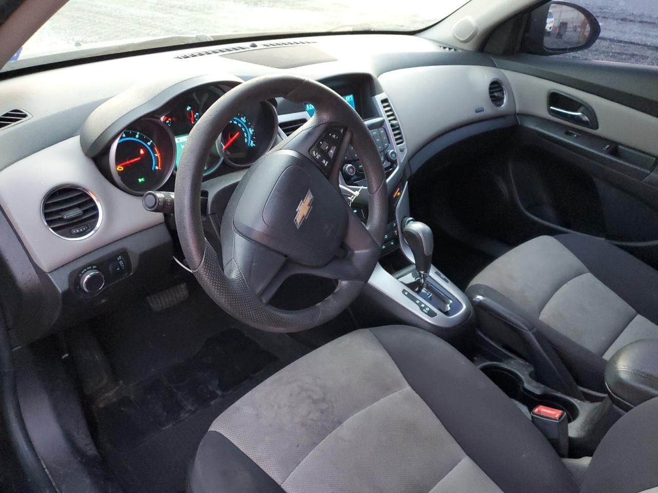 2015 Chevrolet Cruze - Image 8