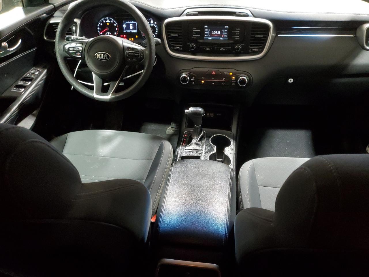 2016 Kia Sorento - Image 8