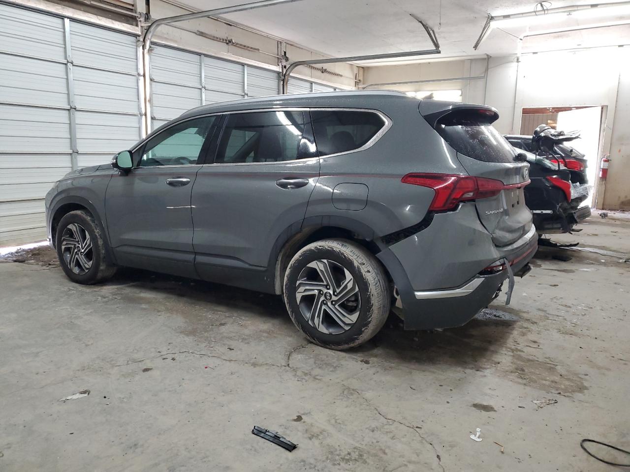 2023 Hyundai Santa Fe - Image 2