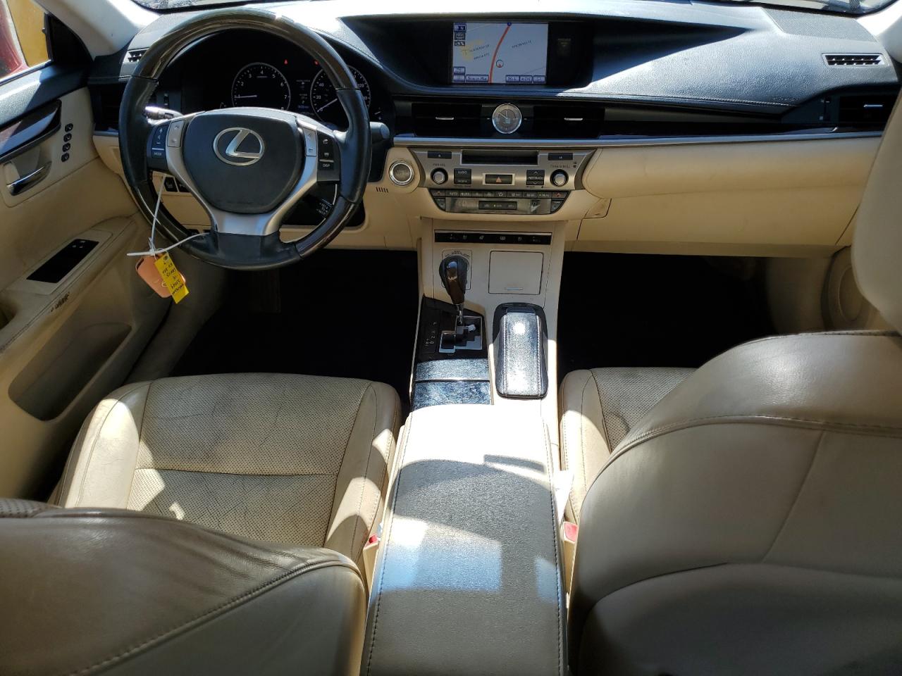 2014 Lexus ES - Image 8