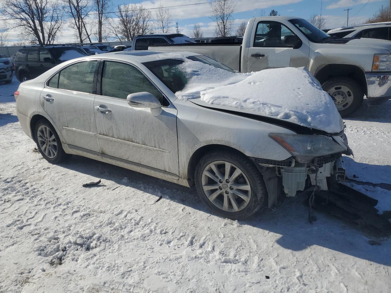 2011 Lexus ES - Image 4