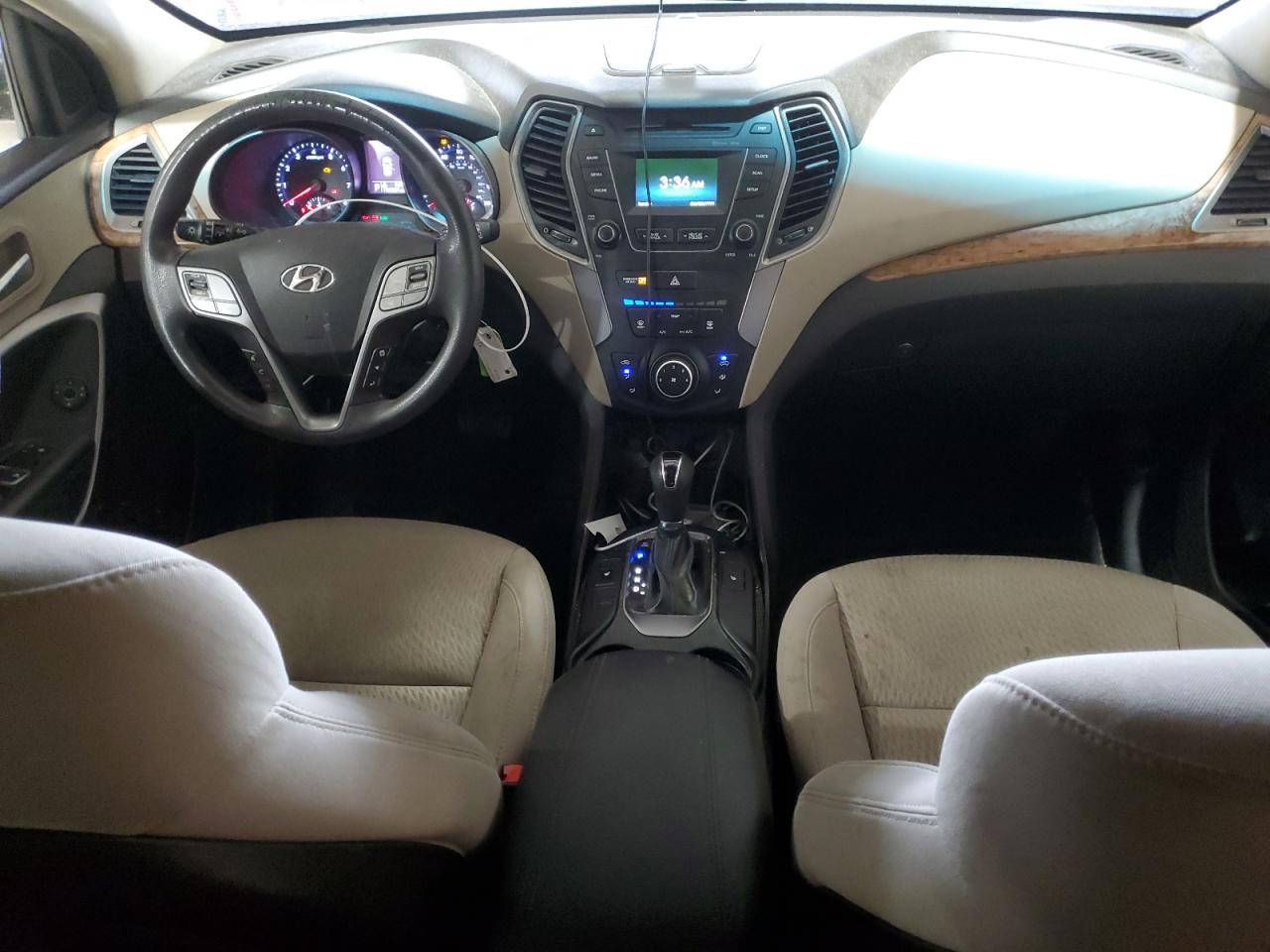 2015 Hyundai Santa Fe - Image 8