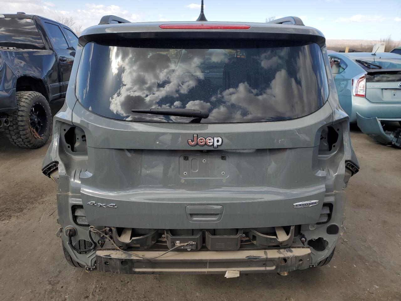 2021 Jeep Renegade - Image 6
