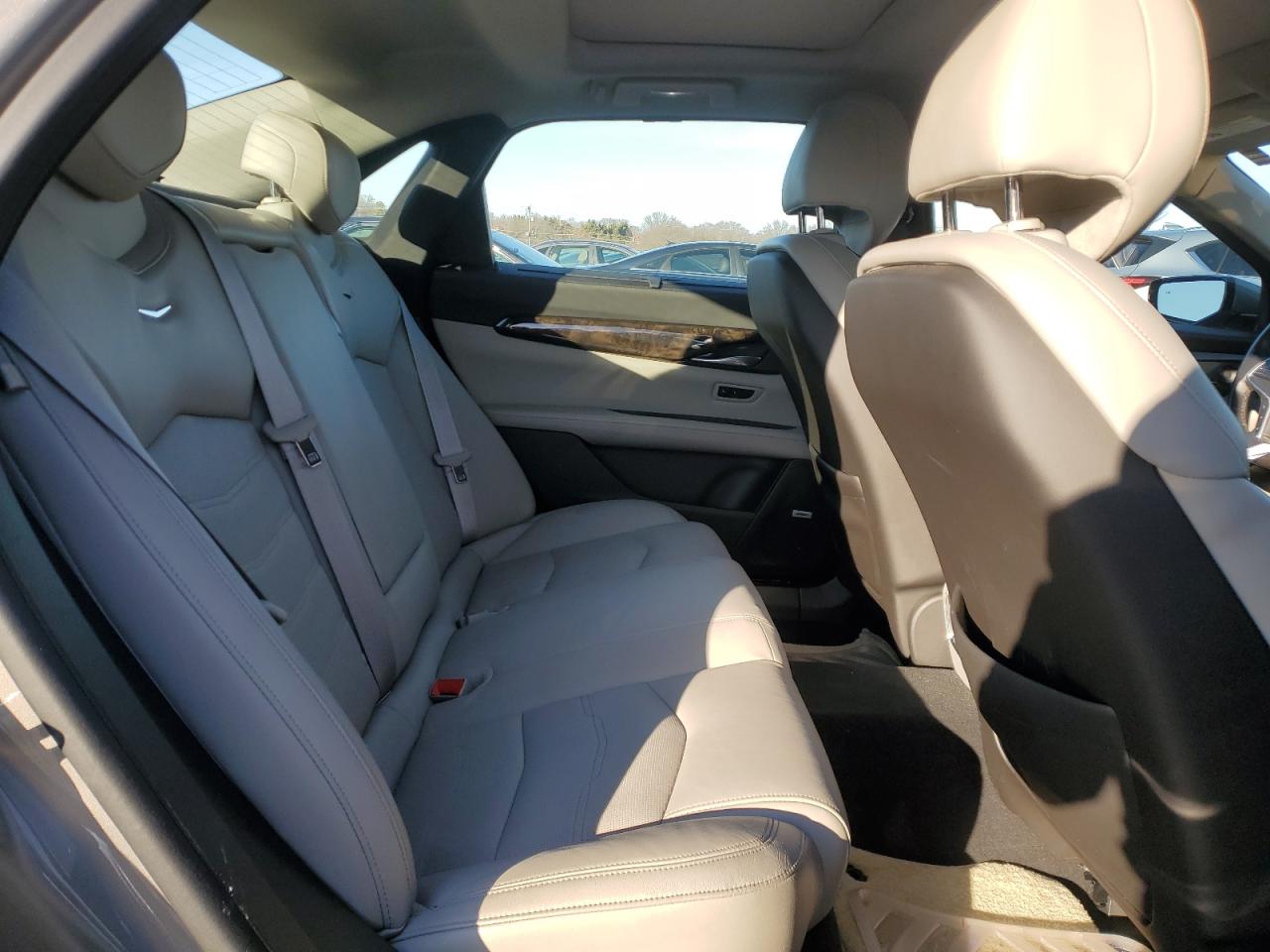 2017 Cadillac CT6 - Image 10