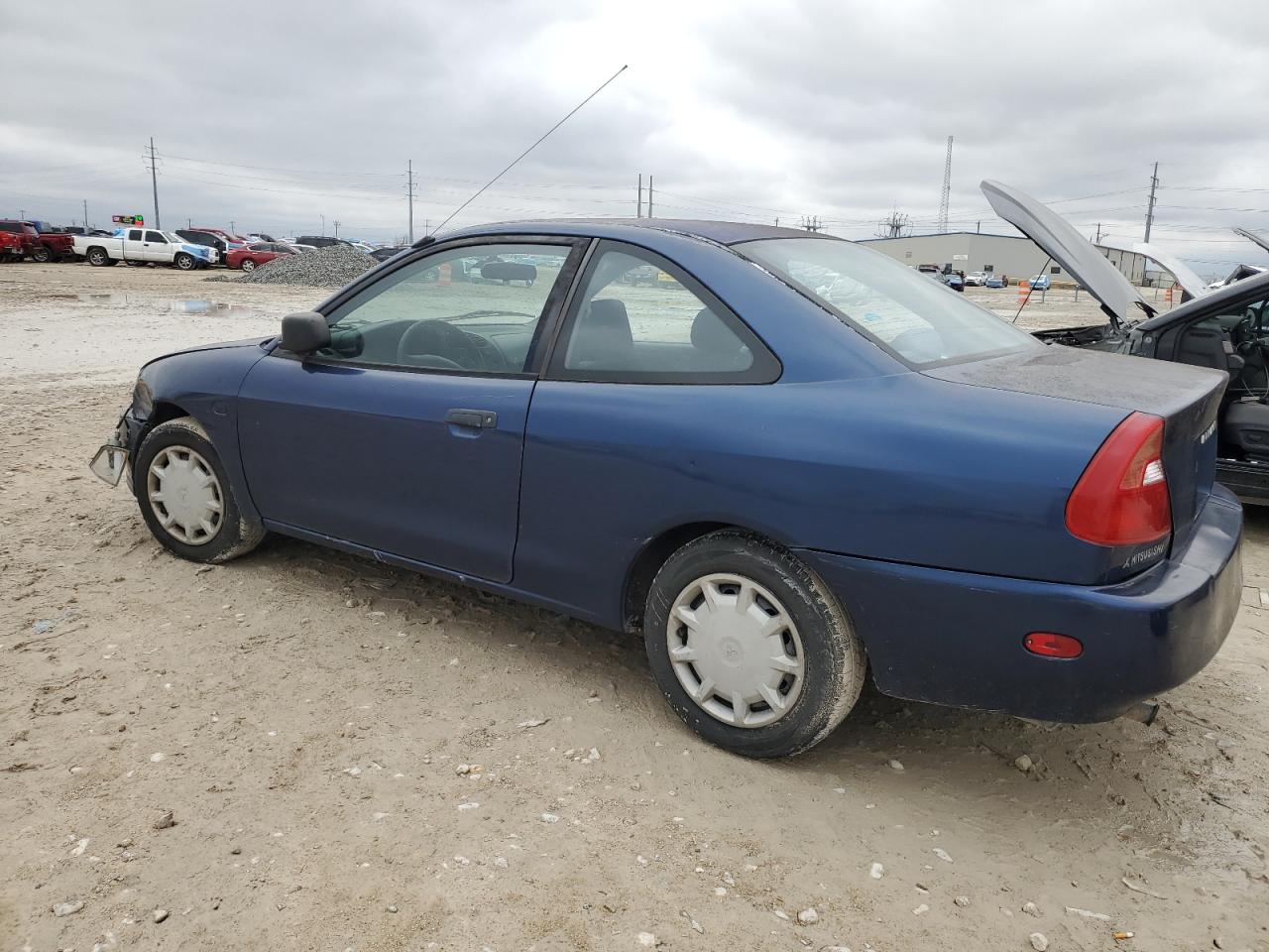 2002 Mitsubishi Mirage - Image 2