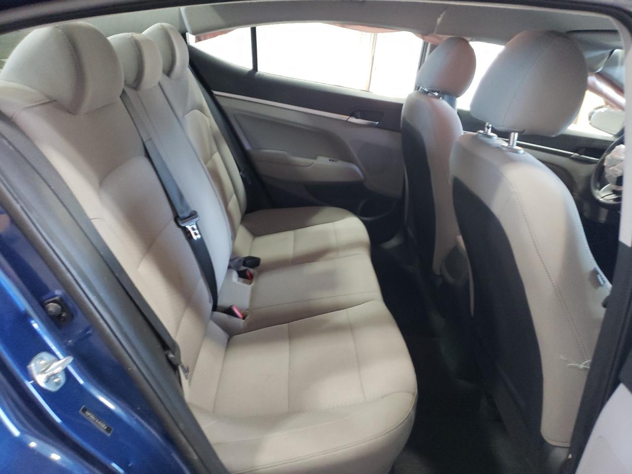 2020 Hyundai Elantra - Image 10