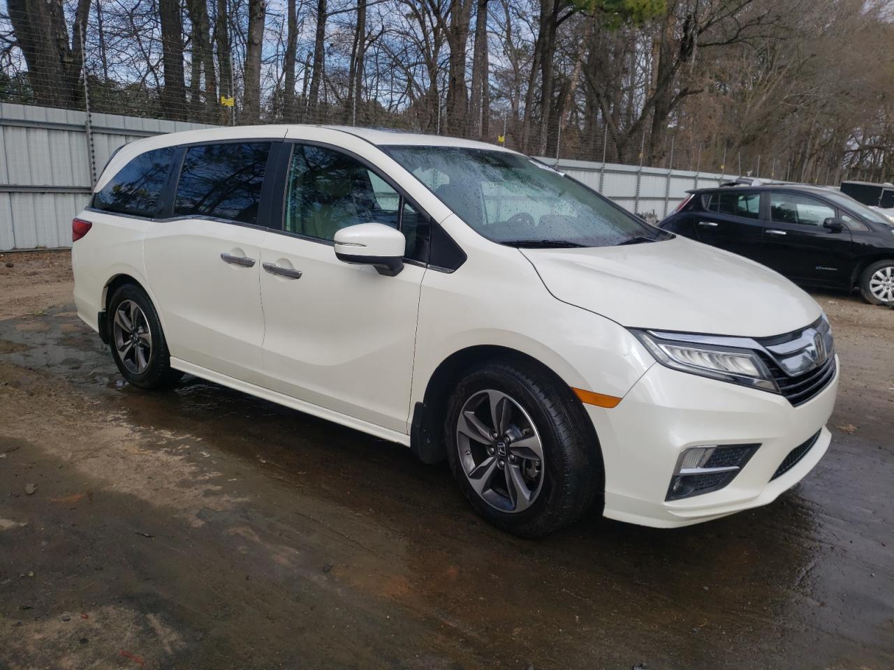 2018 Honda Odyssey - Image 4