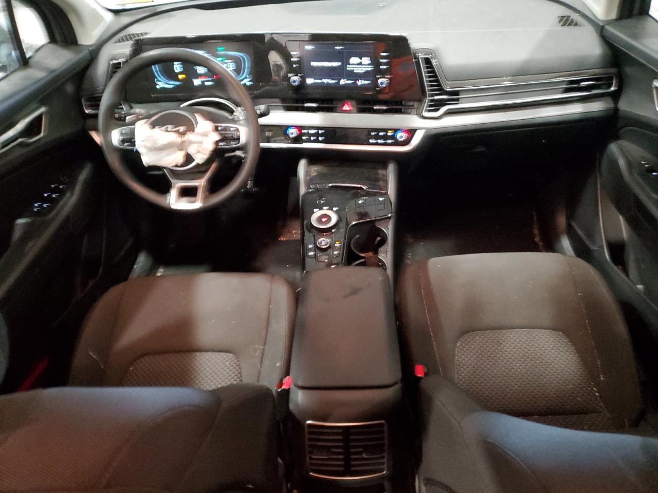 2024 Kia Sportage - Image 8
