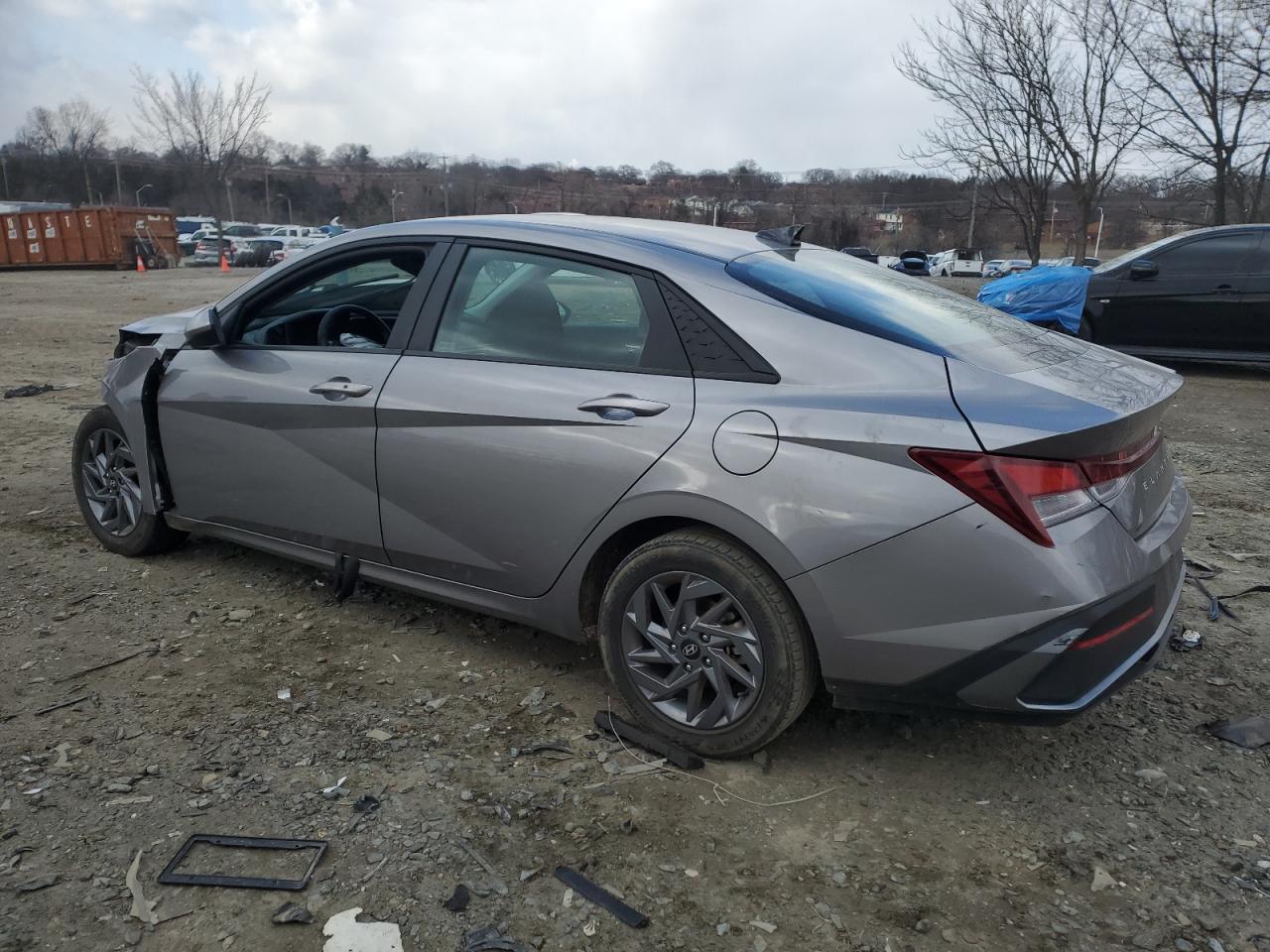 2024 Hyundai Elantra - Image 2