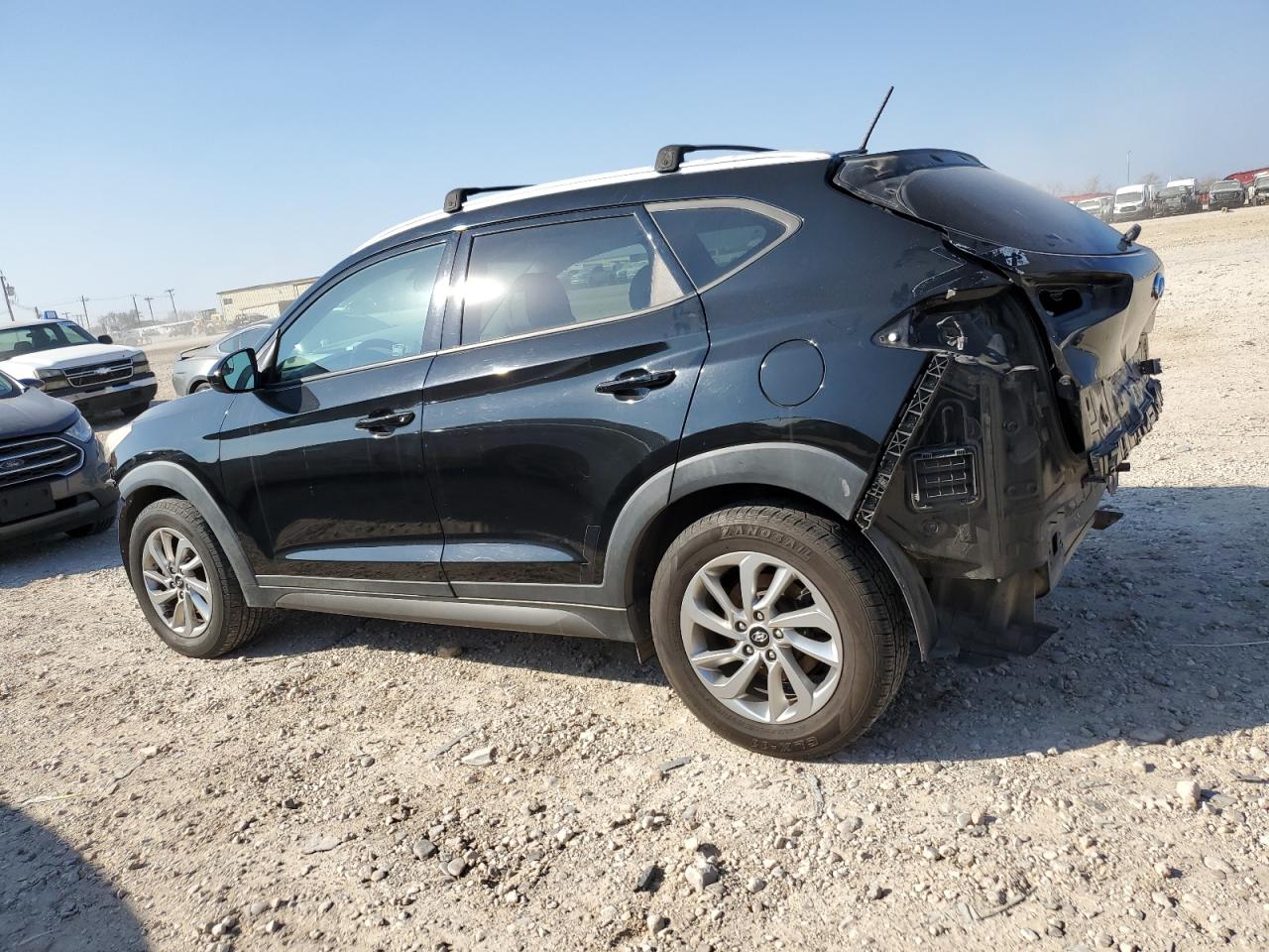 2016 Hyundai Tucson - Image 2