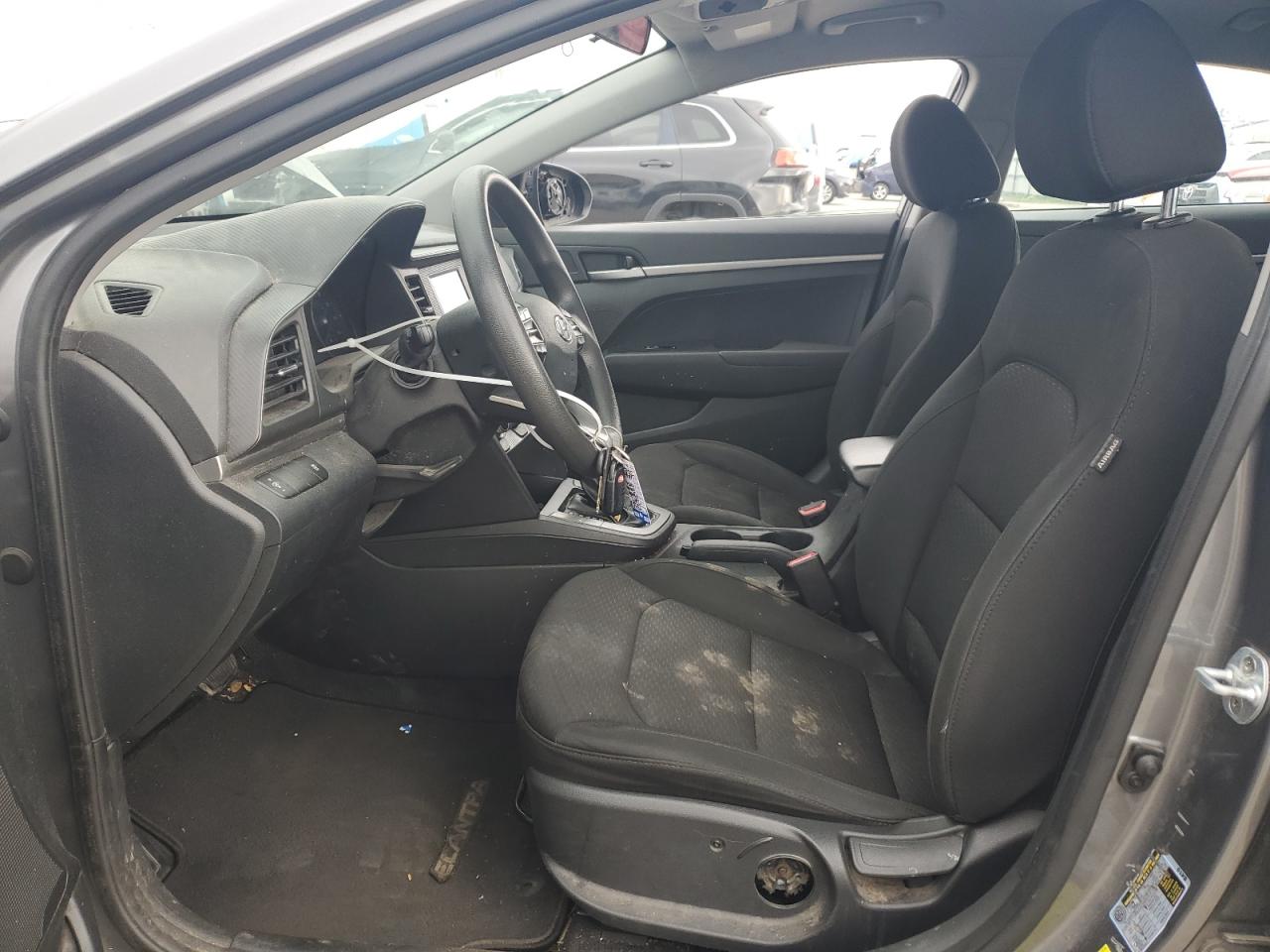 2019 Hyundai Elantra - Image 7