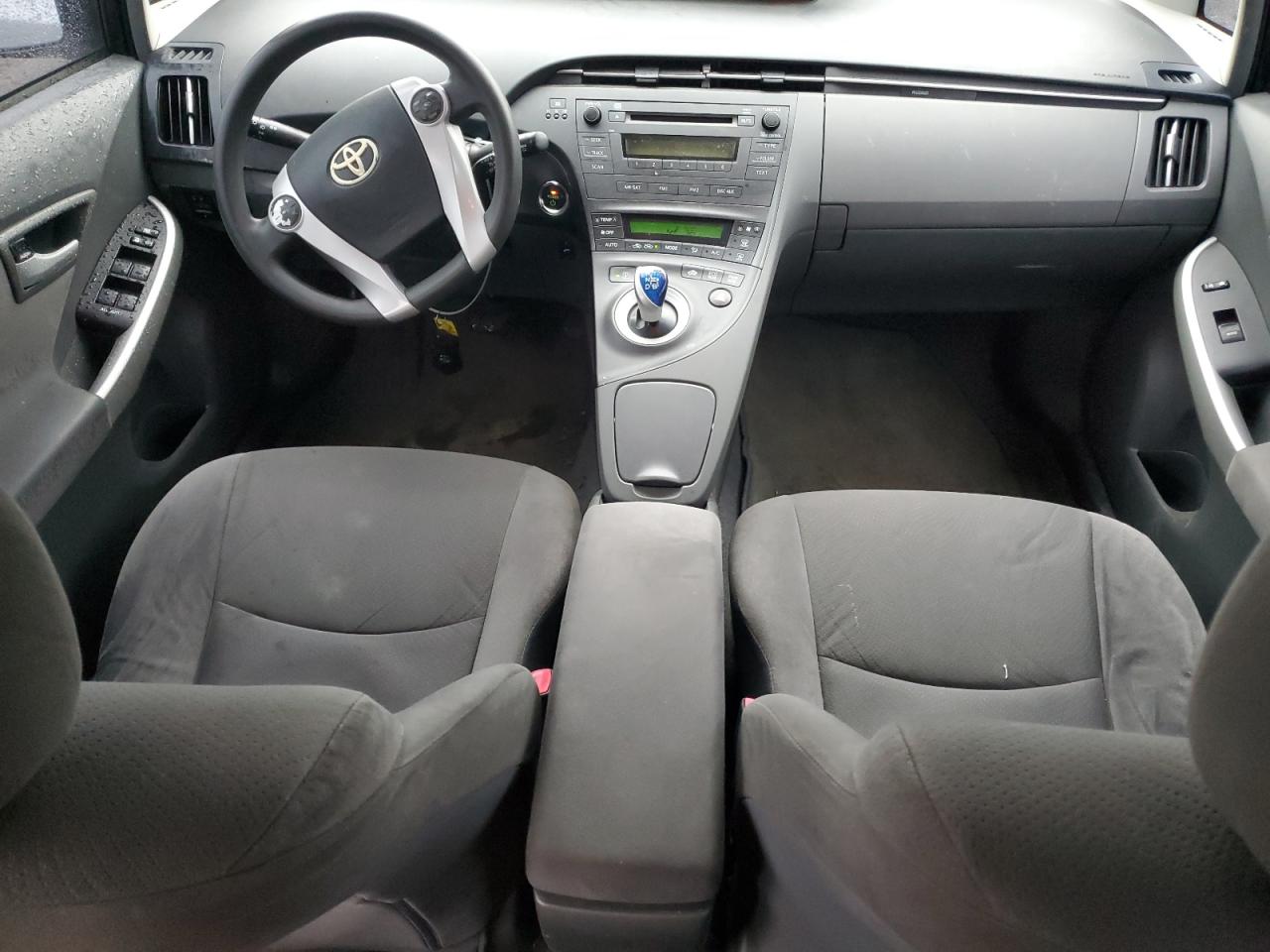 2011 Toyota Prius - Image 8