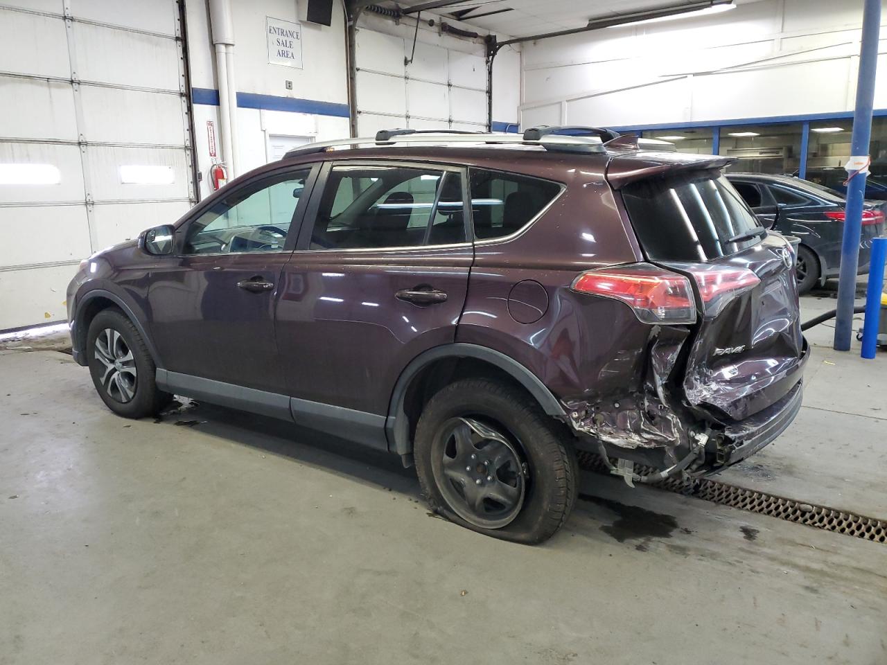 2016 Toyota RAV 4 - Image 2