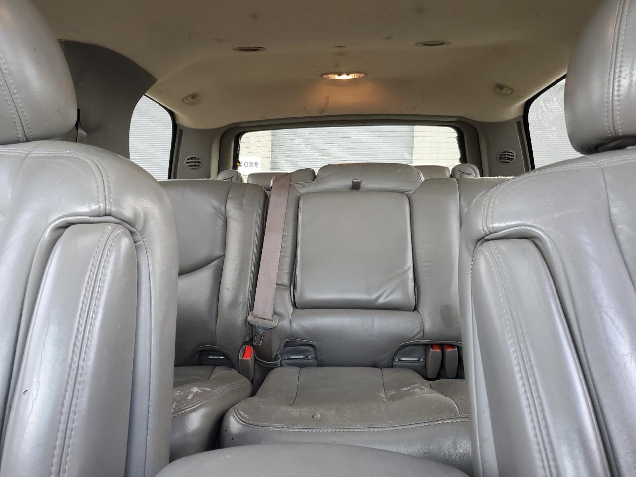 2006 GMC Yukon - Image 10
