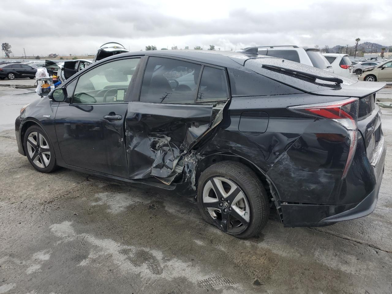 2017 Toyota Prius - Image 2