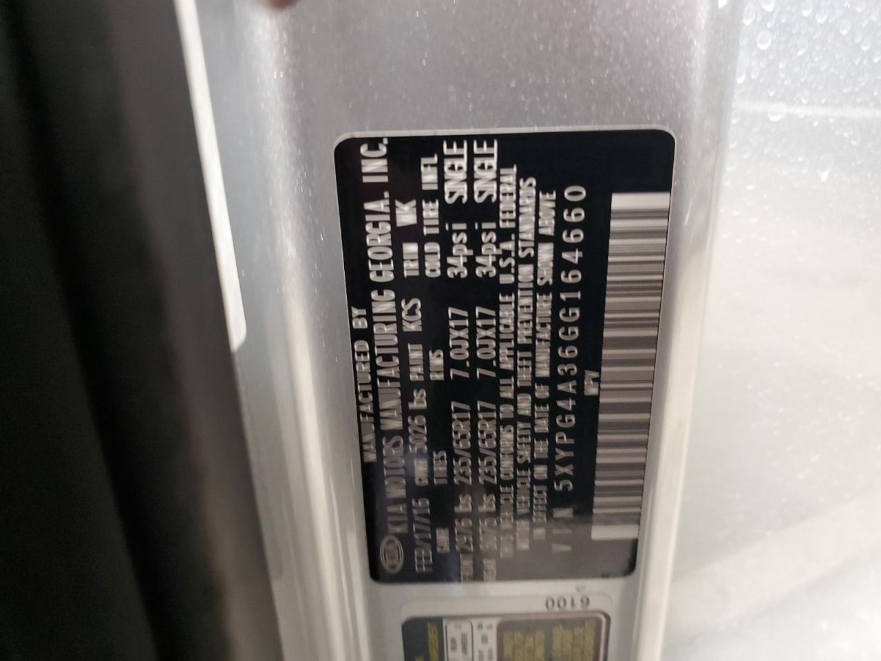 2016 Kia Sorento - Image 13