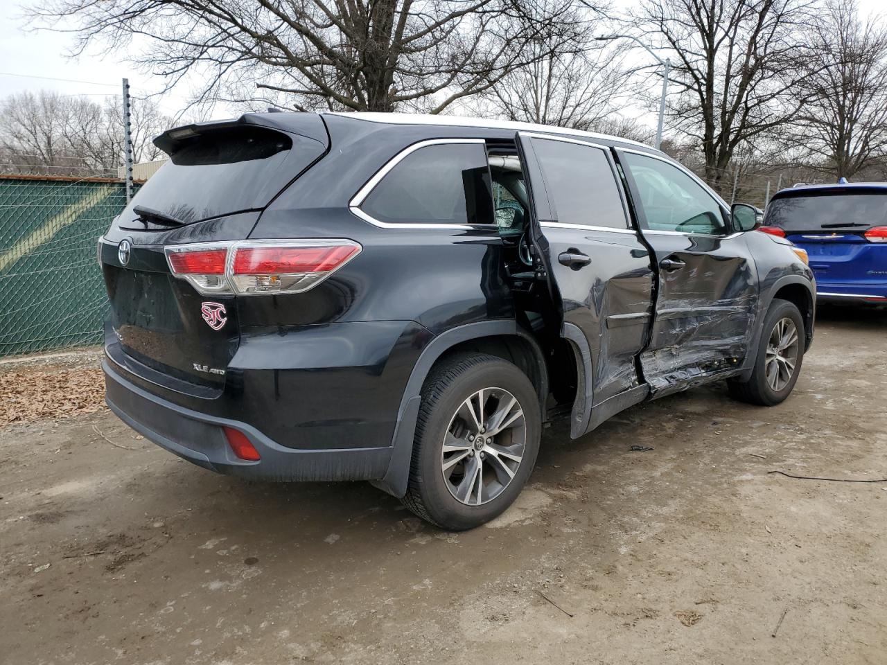 2016 Toyota Highlander - Image 3