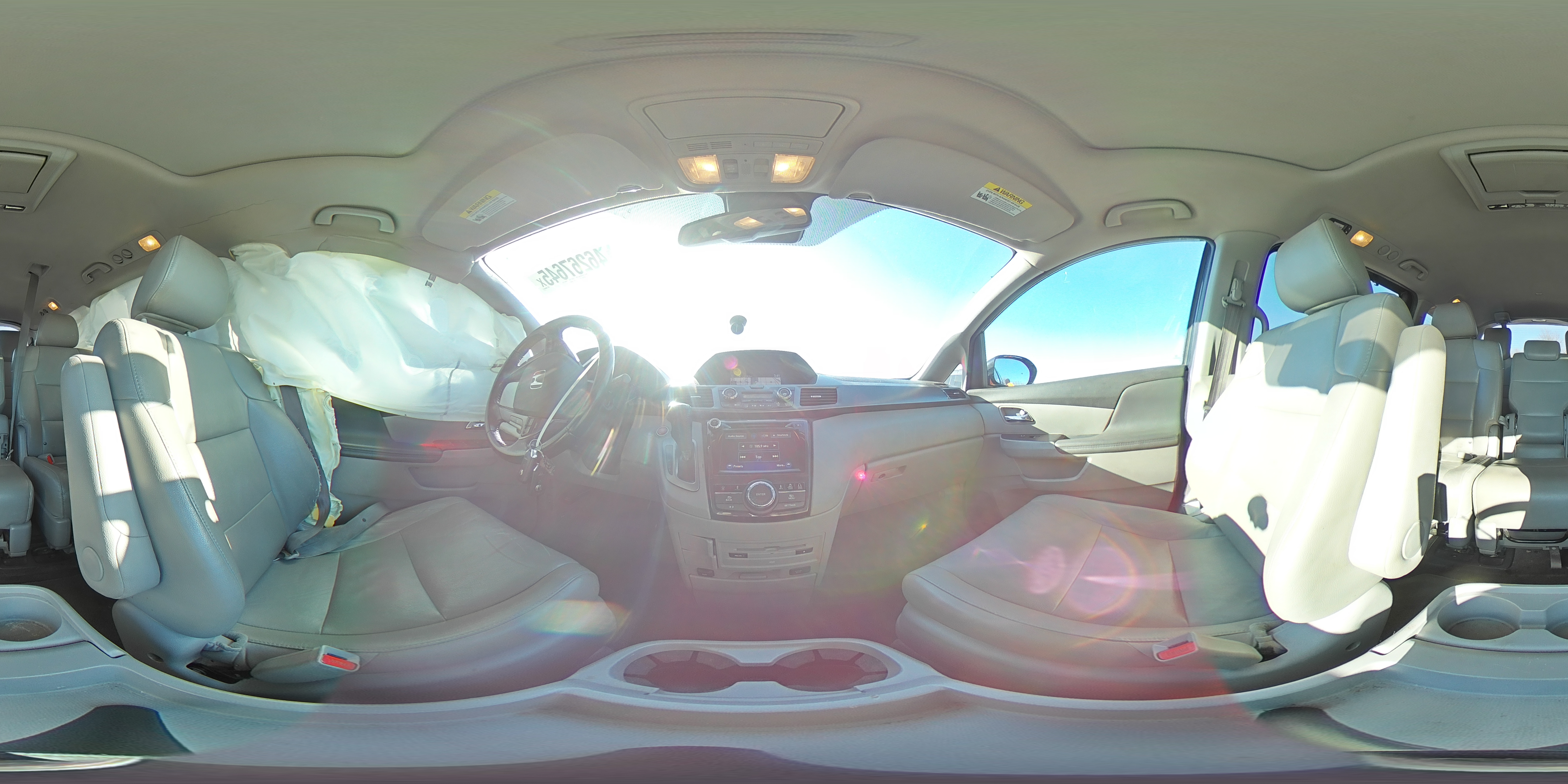2015 Honda Odyssey - Image 14