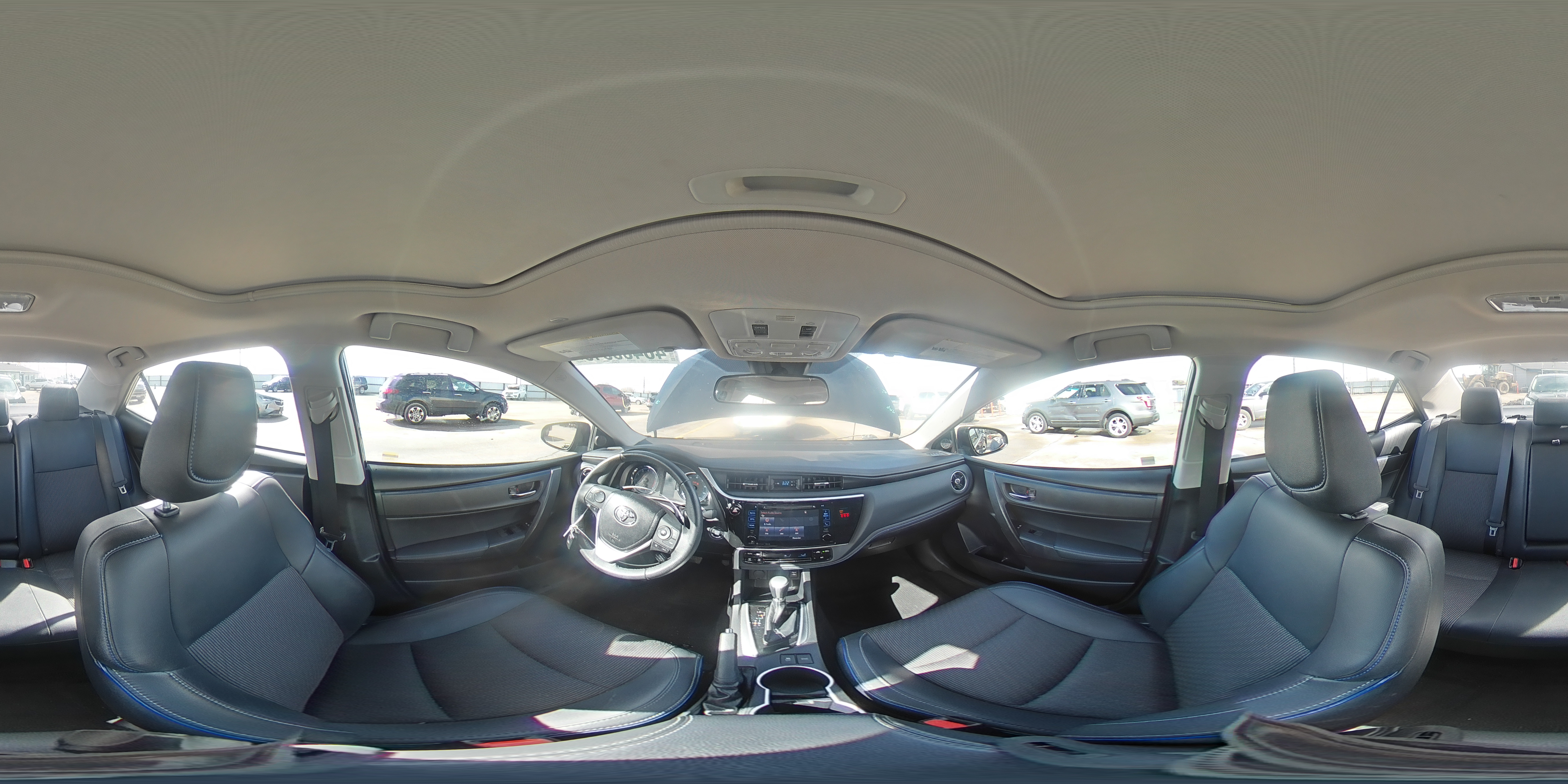 2018 Toyota Corolla - Image 13