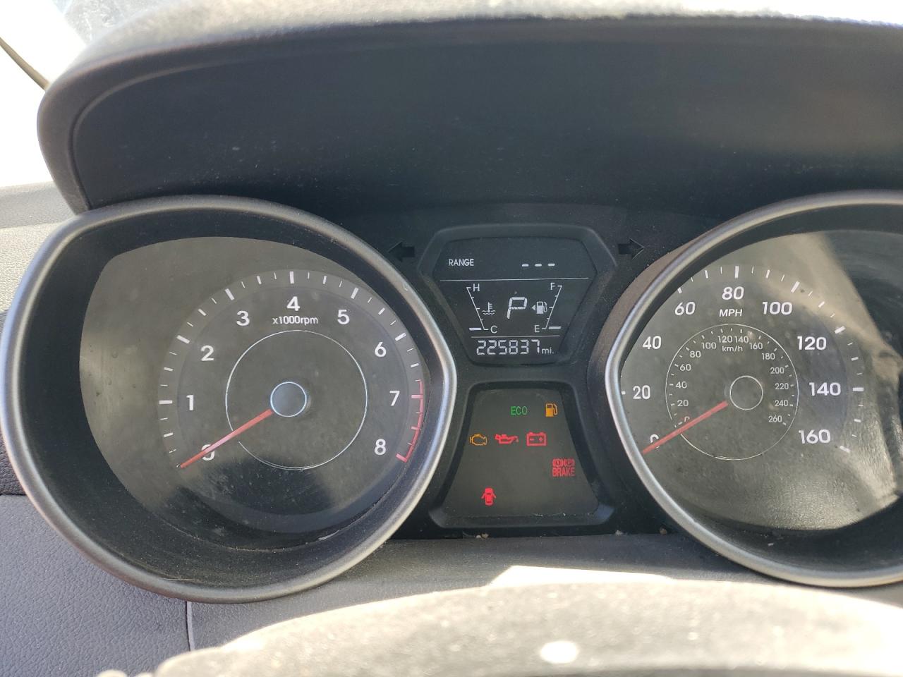 2016 Hyundai Elantra - Image 9