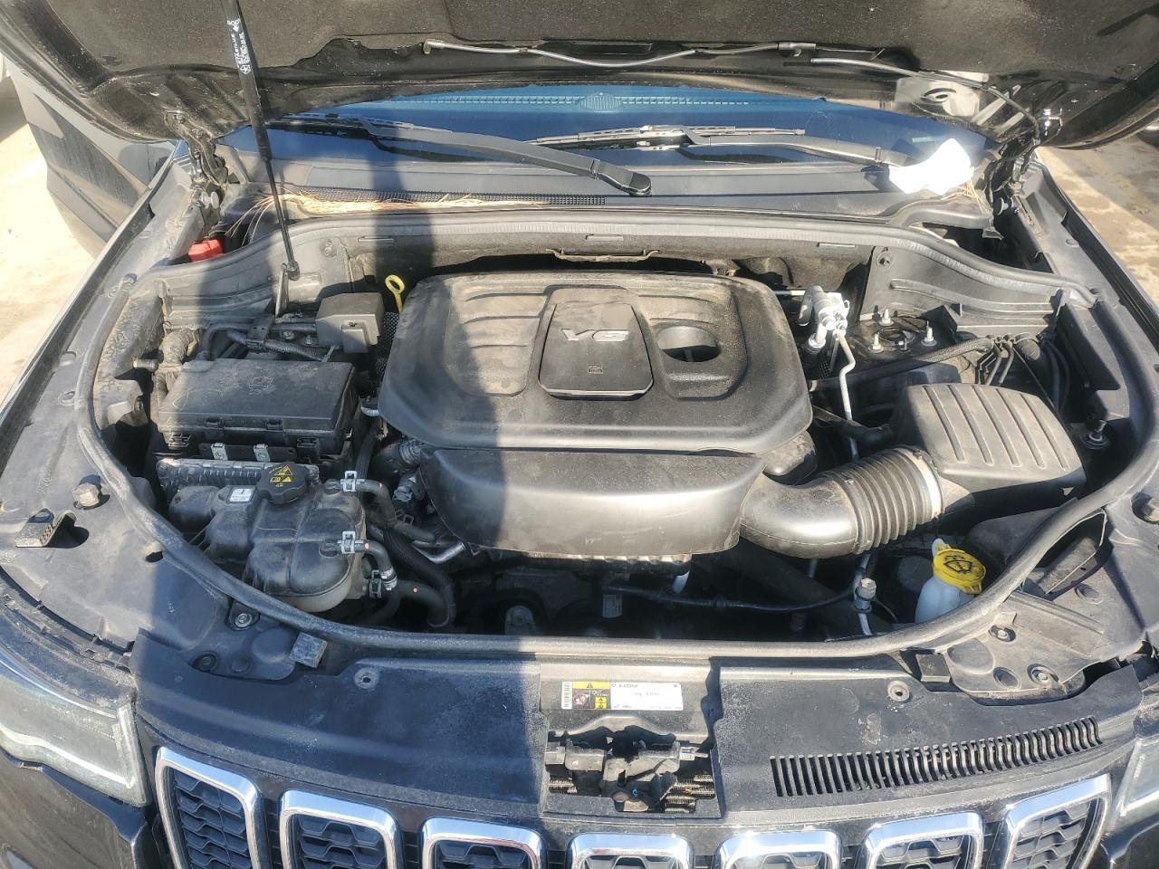 2017 Jeep Grand Cherokee - Image 13