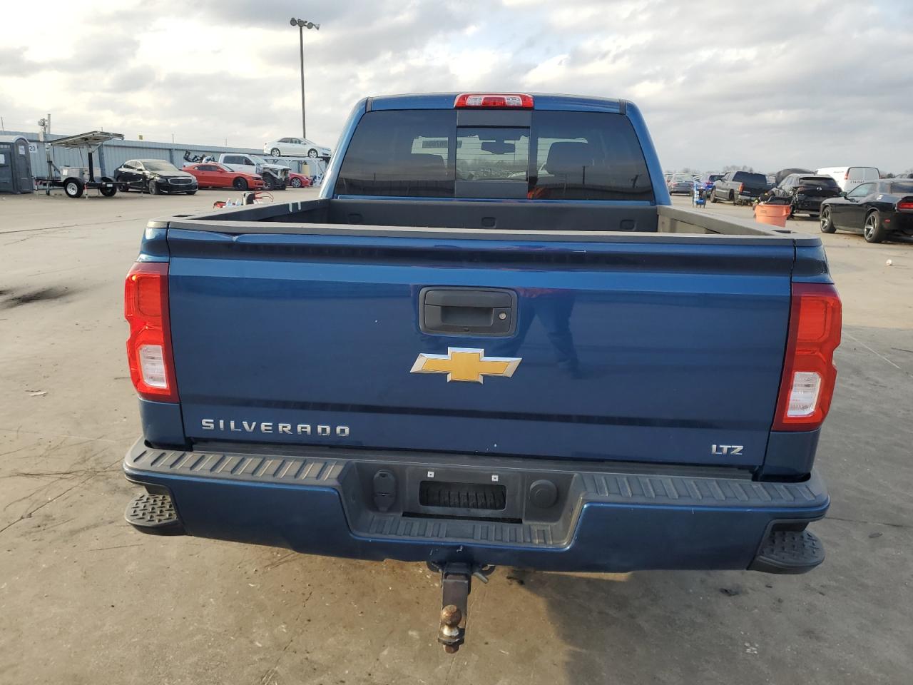 2016 Chevrolet Silverado - Image 6