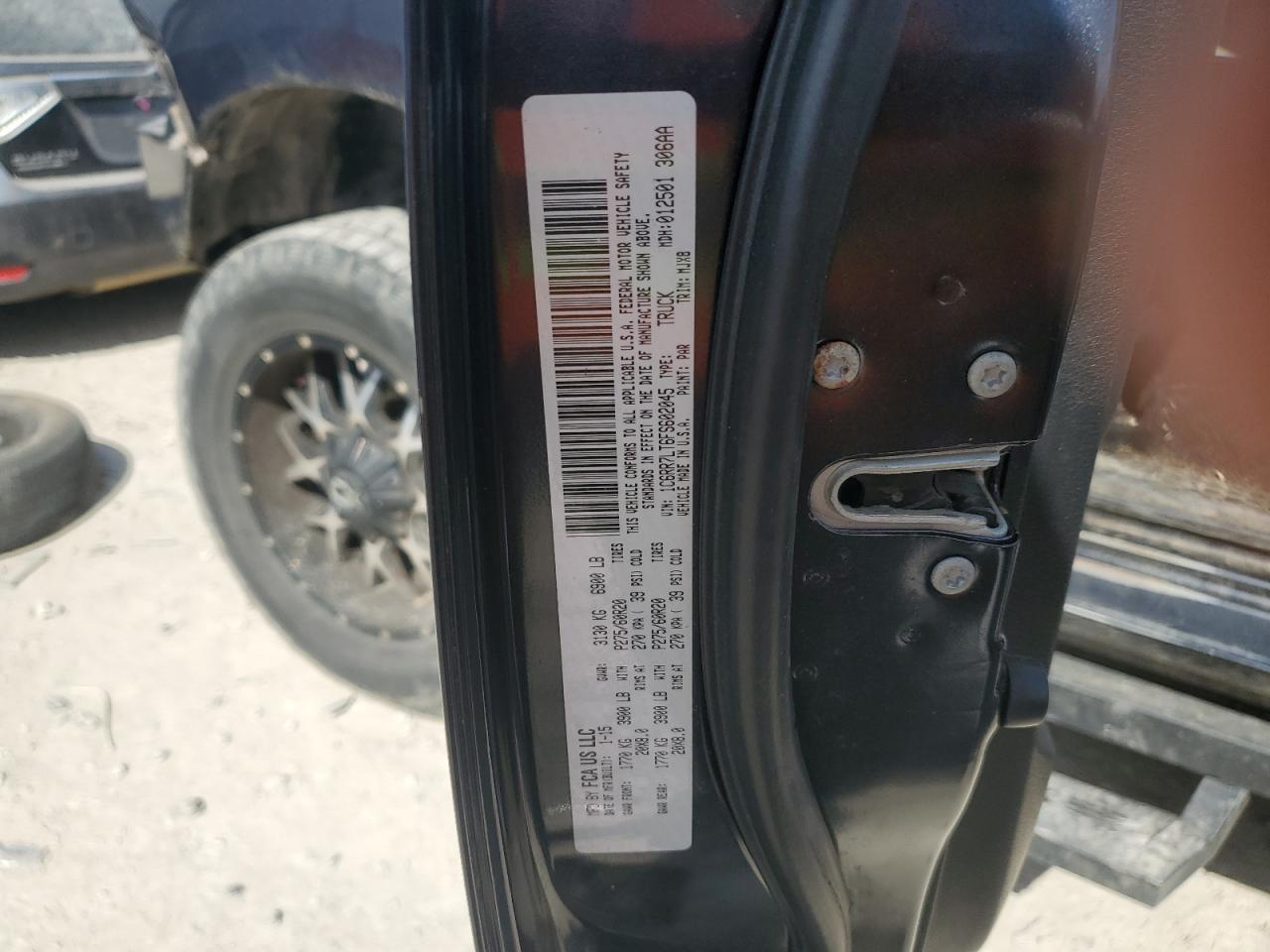 2015 RAM 1500 - Image 12