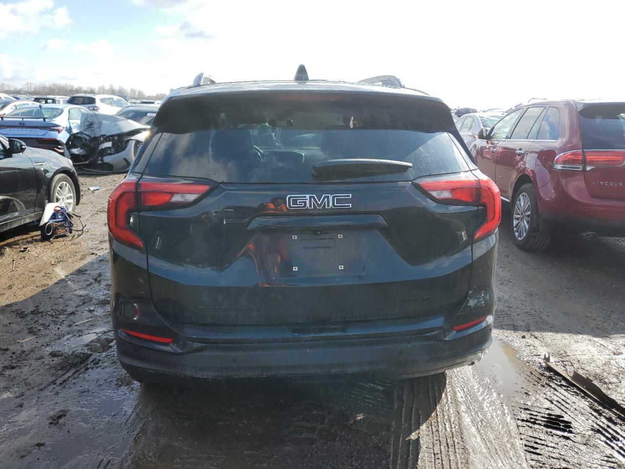 2021 GMC Terrain - Image 6