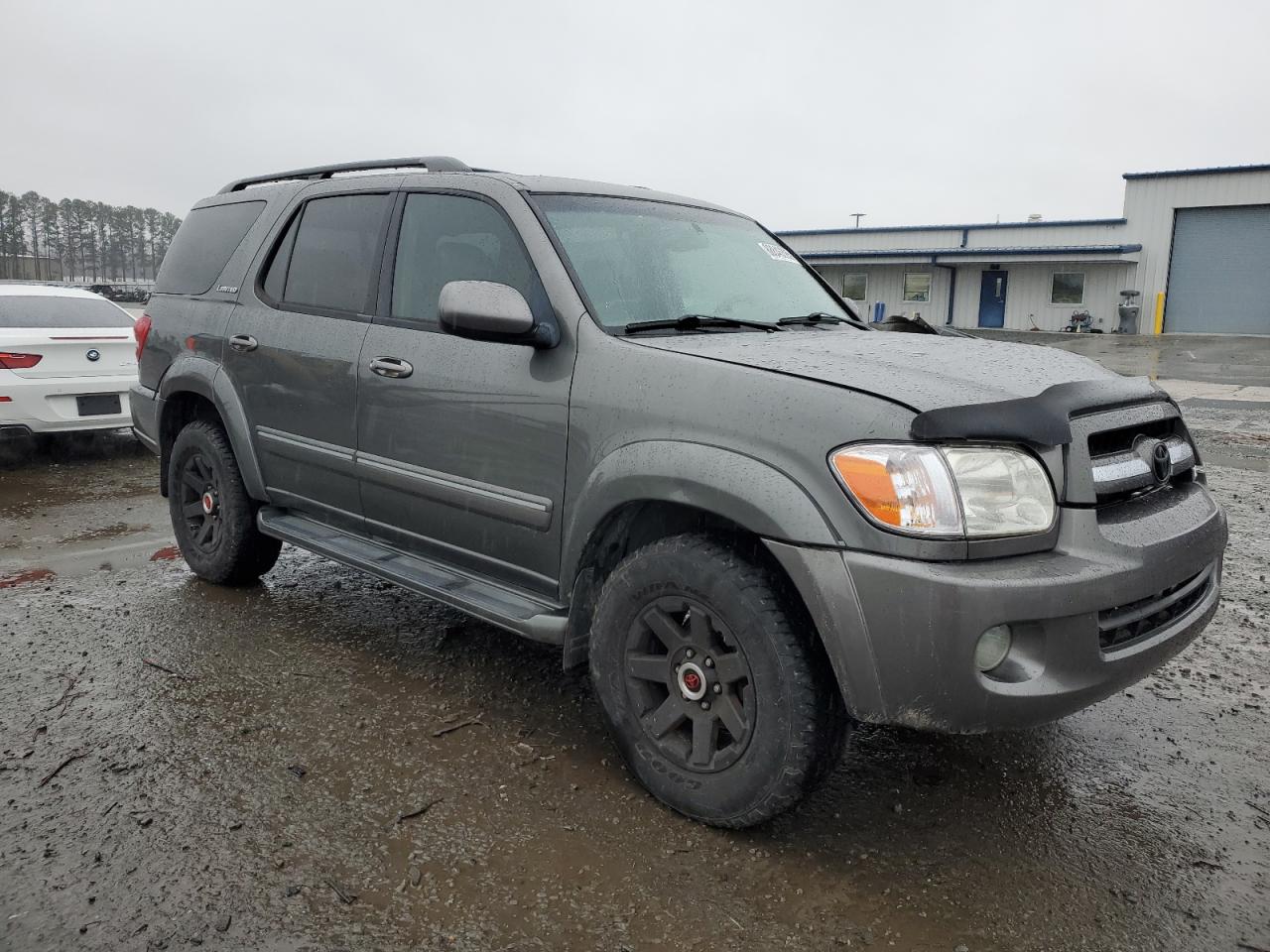 2005 Toyota Sequoia - Image 4