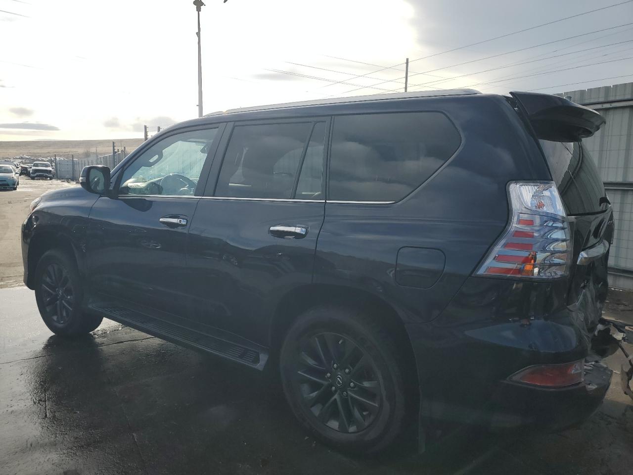 2021 Lexus GX - Image 2