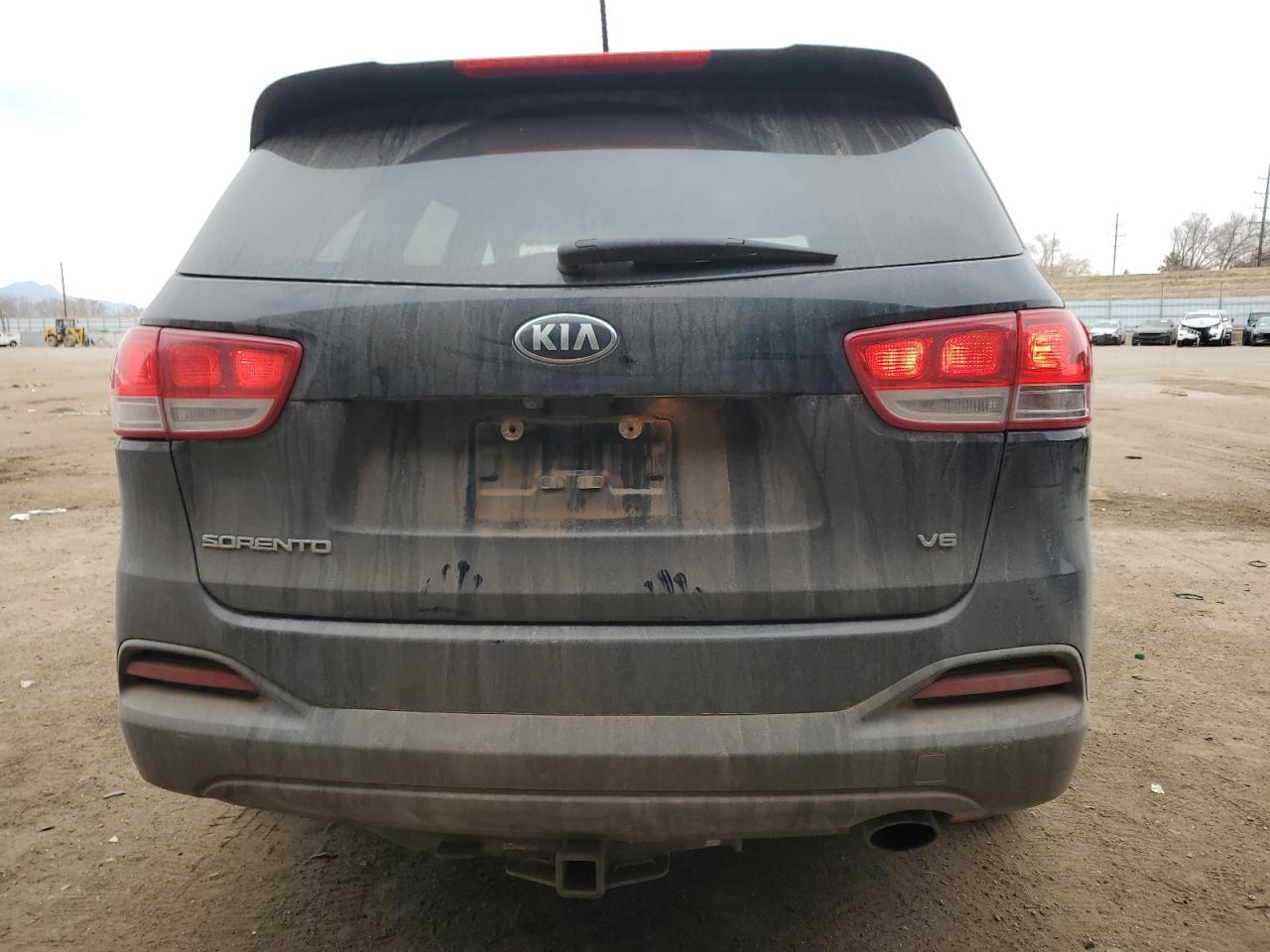 2017 Kia Sorento - Image 6