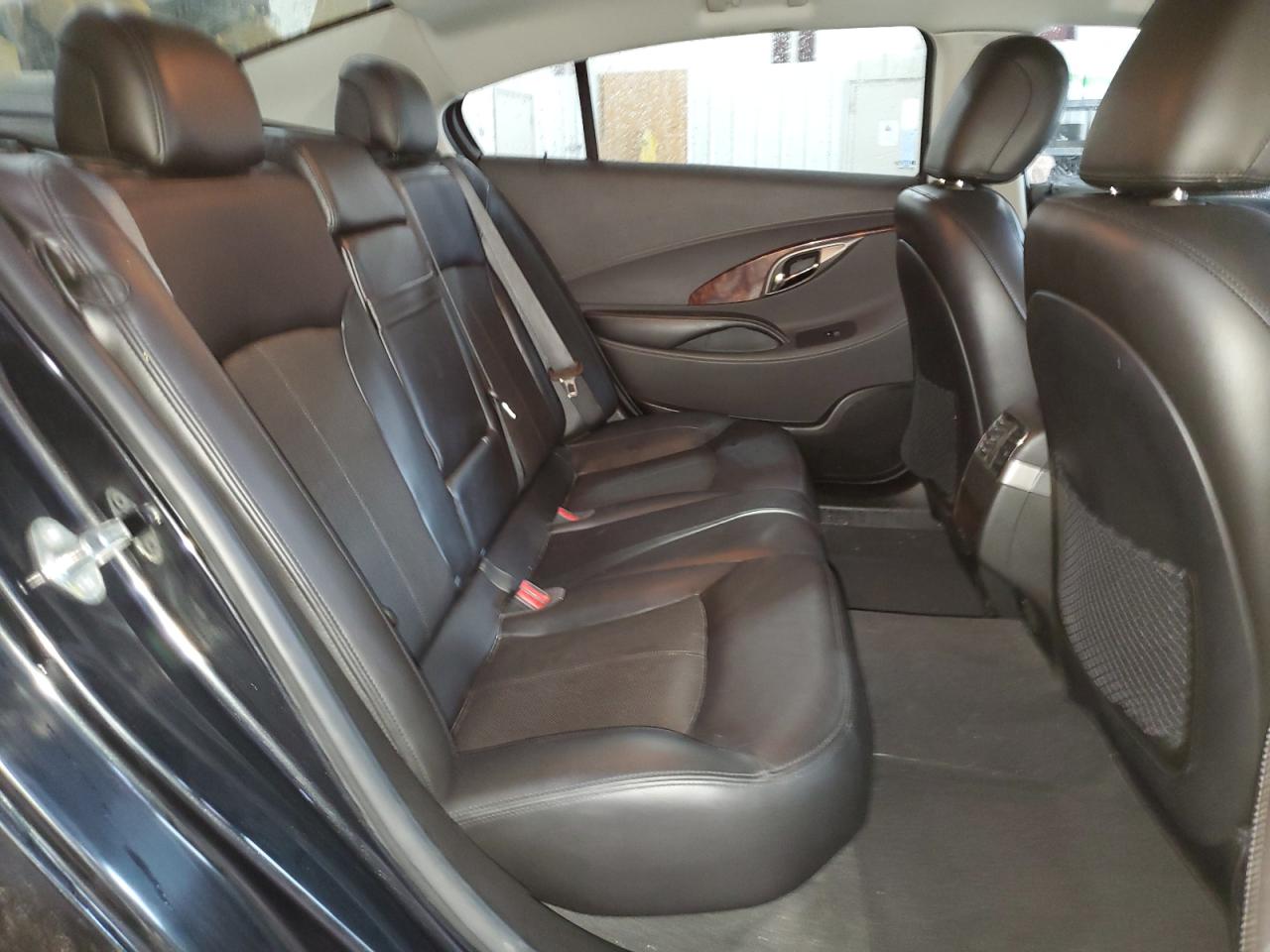 2011 Buick LaCrosse - Image 11