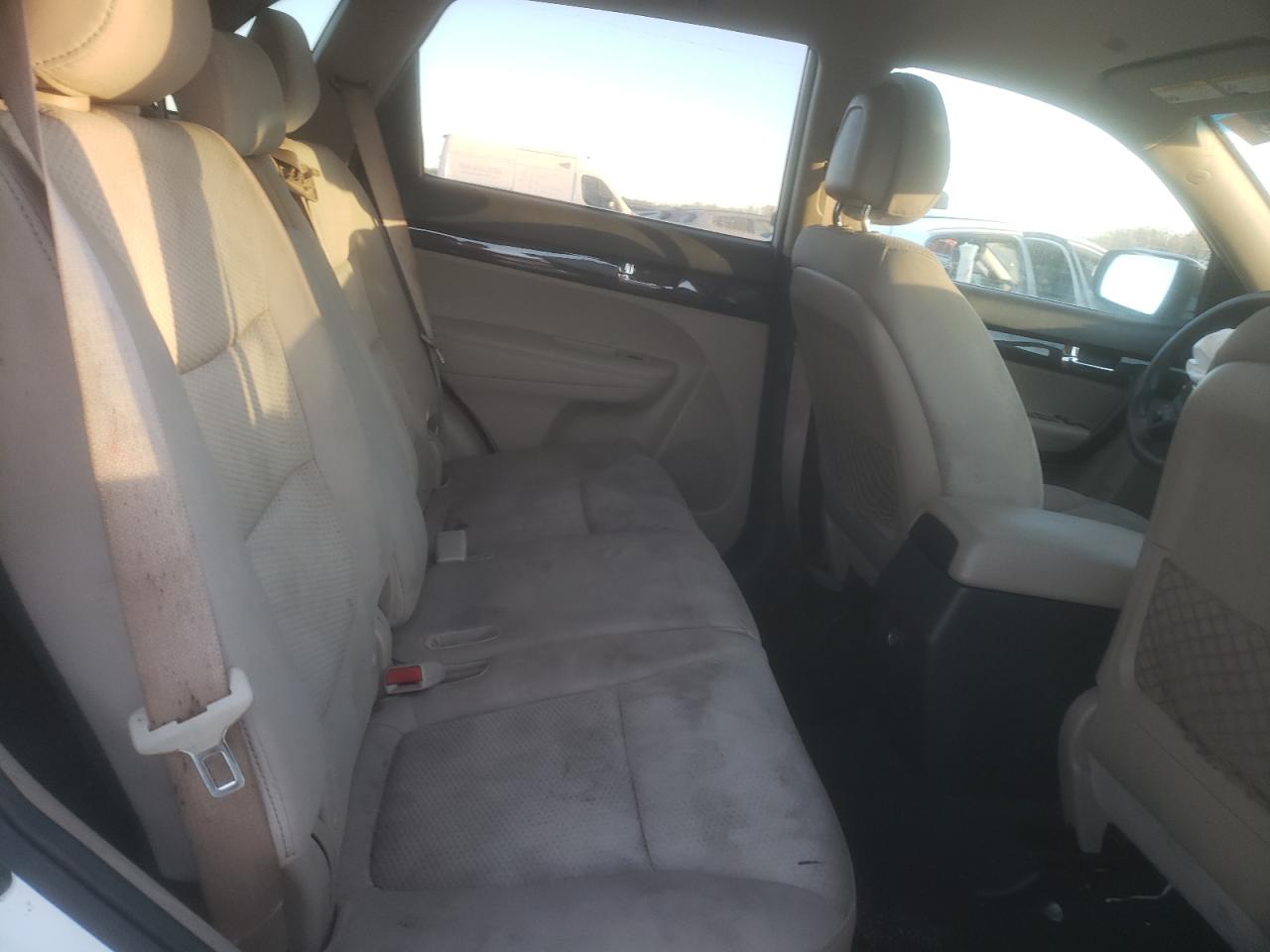 2011 Kia Sorento - Image 10